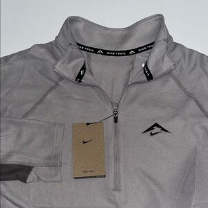 Nike Trail Shirt Men's M  Dri-Fit  1/2-Zip Mid Layer Top Hiking long sleeve $85